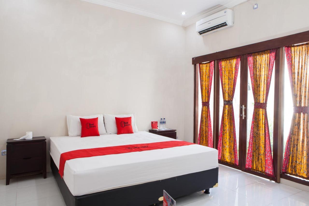 Reddoorz Plus Near Mall Roxy Banyuwangi Banyuwangi  Eksteriør billede