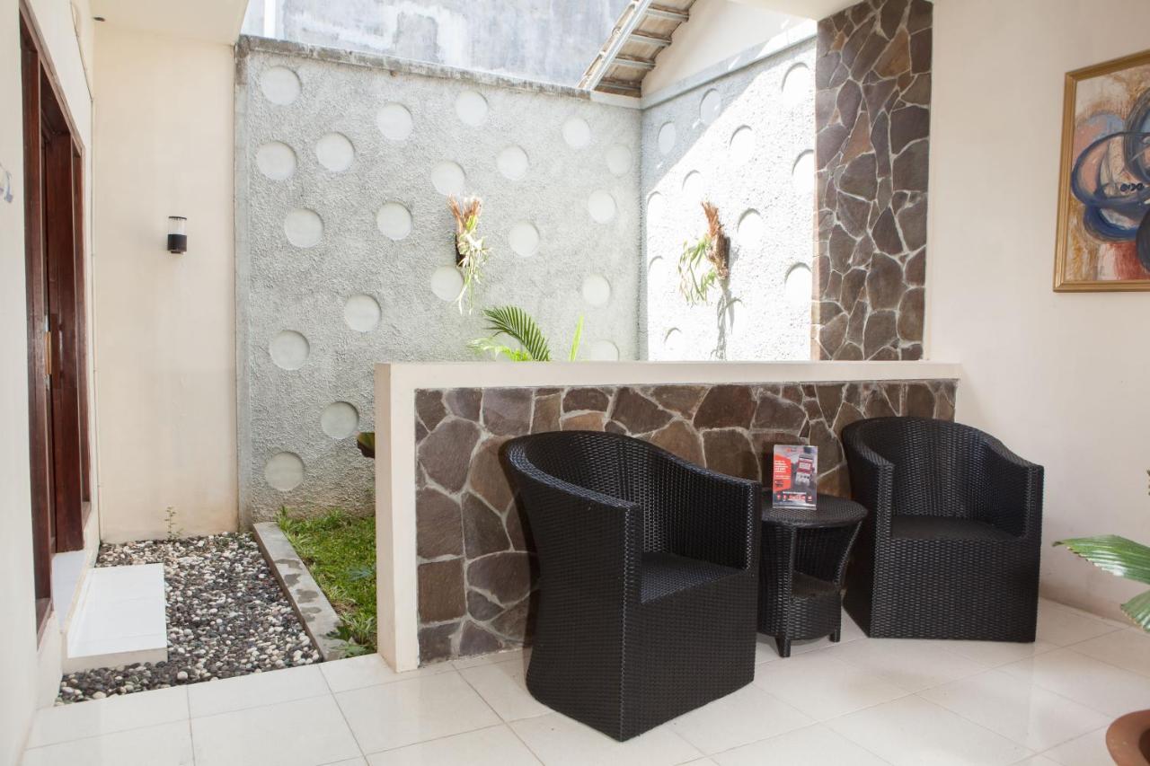 Reddoorz Plus Near Mall Roxy Banyuwangi Banyuwangi  Eksteriør billede