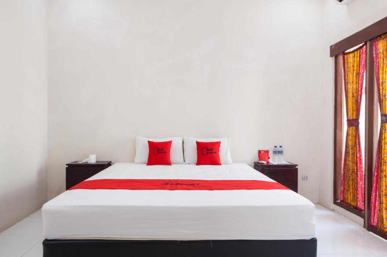 Reddoorz Plus Near Mall Roxy Banyuwangi Banyuwangi  Eksteriør billede