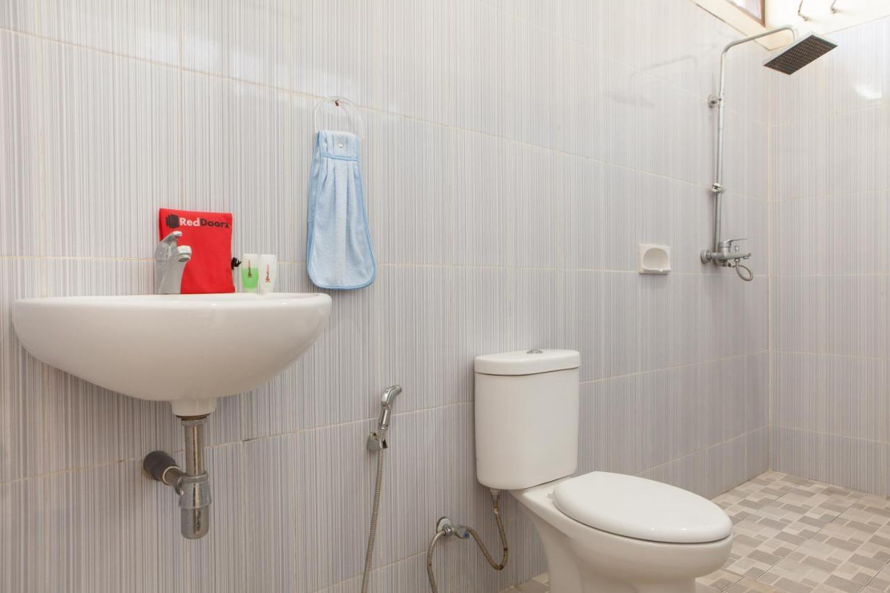 Reddoorz Plus Near Mall Roxy Banyuwangi Banyuwangi  Eksteriør billede